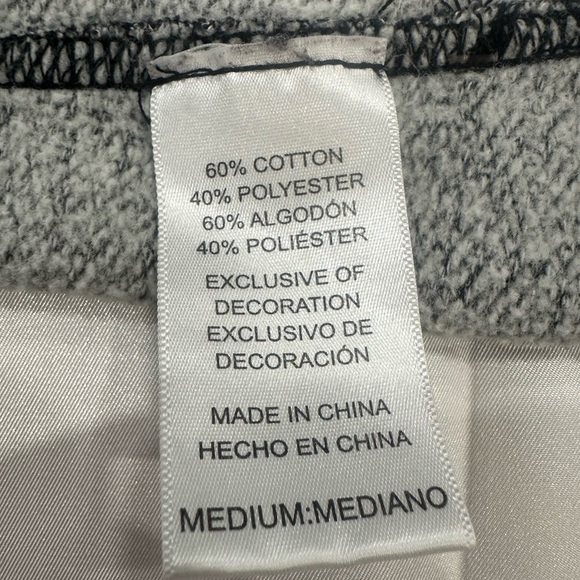 Tommy Bahama Classic Men’s Long Sleeve Sweater Gray Size M Cotton Blend - Picture 8 of 8